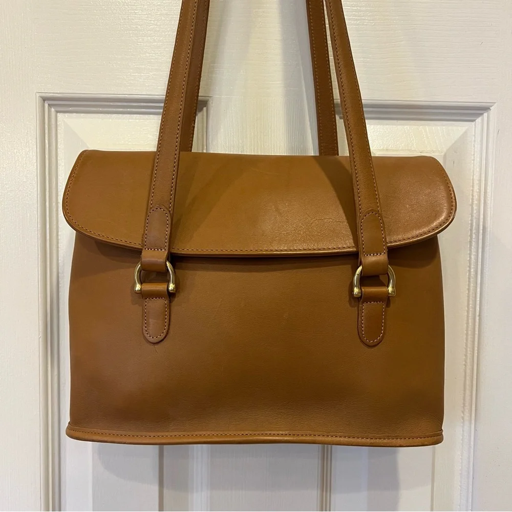 Vintage Coach 9808 Equestrian Flap Shopper Shoulder Bag in Toffee Tan Brown